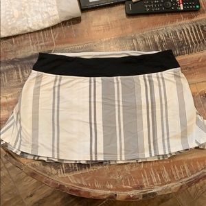 Lululemon pace setter skirt